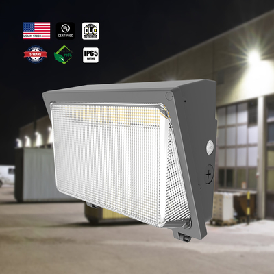 OEM FCC UL 30W-120W एलईडी वॉल पैक लाइट 140lm/W 3CCT लोडिंग डॉक पथ के लिए समायोज्य